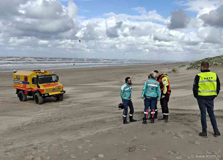 Kitesurfer gewond na harde landing op zandbank
