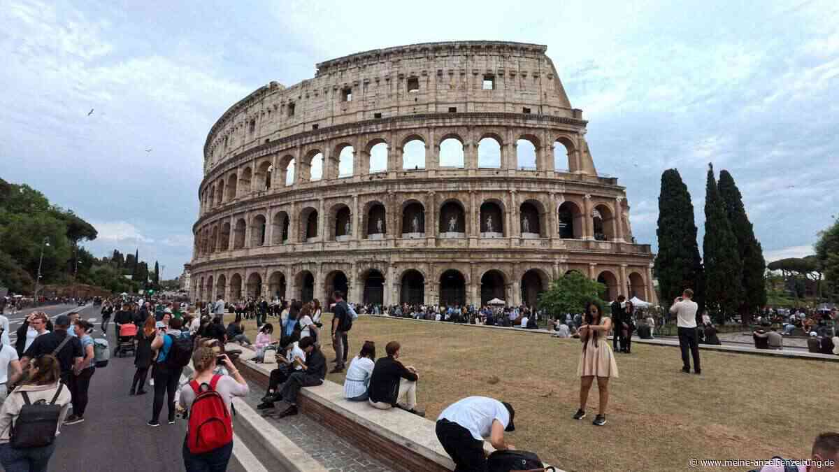 Touristen-Golf-Carts verstopfen Zentrum von Rom und sorgen für Riesen-Ärger – „Niemand unternimmt etwas”
