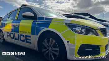 A1(M) closed as police examine 'suspicious vehicle'