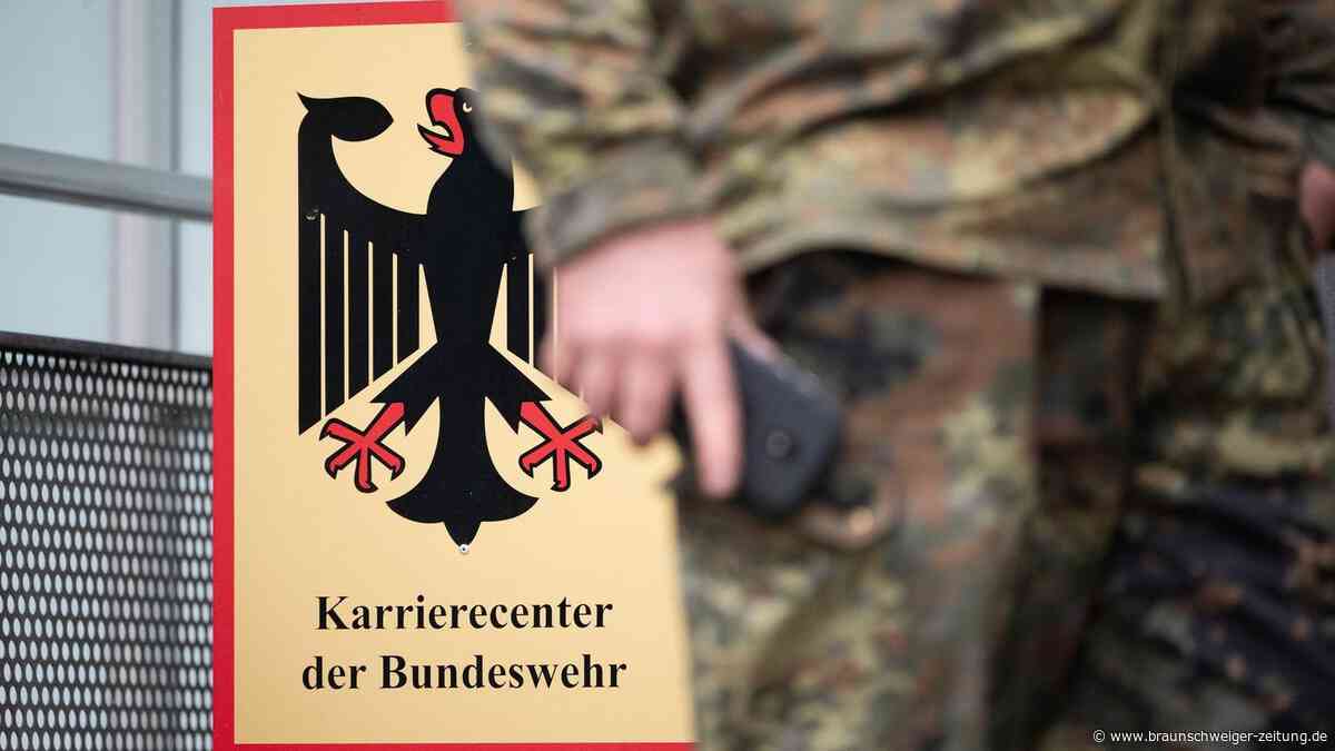 Streit über „Hodengriff“ – Bundeswehr löscht kritische Kommentare zur Musterung