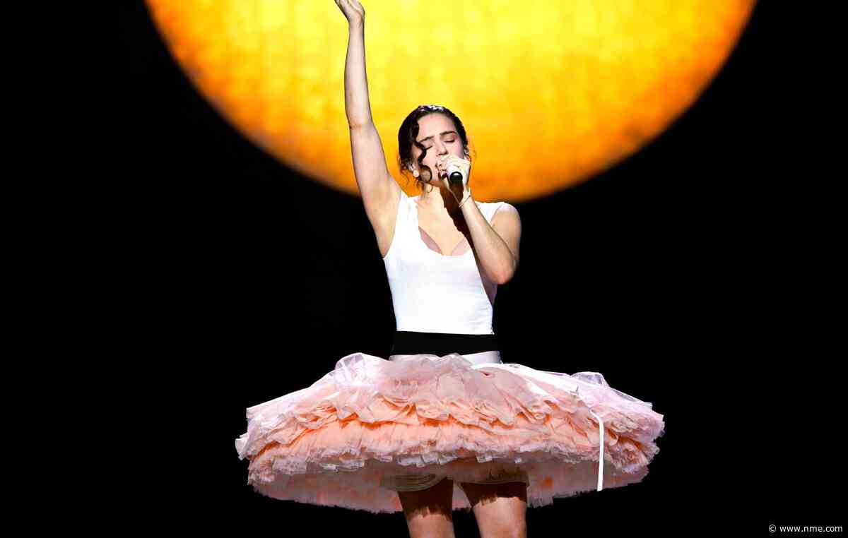 Watch Rosalía perform ‘Reliquia’ en pointe and ‘Magnolias’ in the rain on ‘SNL’