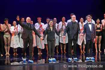 Im weißen Bademantel zum Schlussapplaus: Wie die Ballett-Premiere in Zwickau ankam