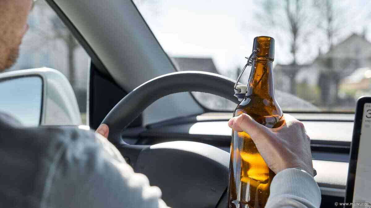 Betrunken am Steuer erwischt – danach fährt er zur Tankstelle, um Alkohol zu kaufen