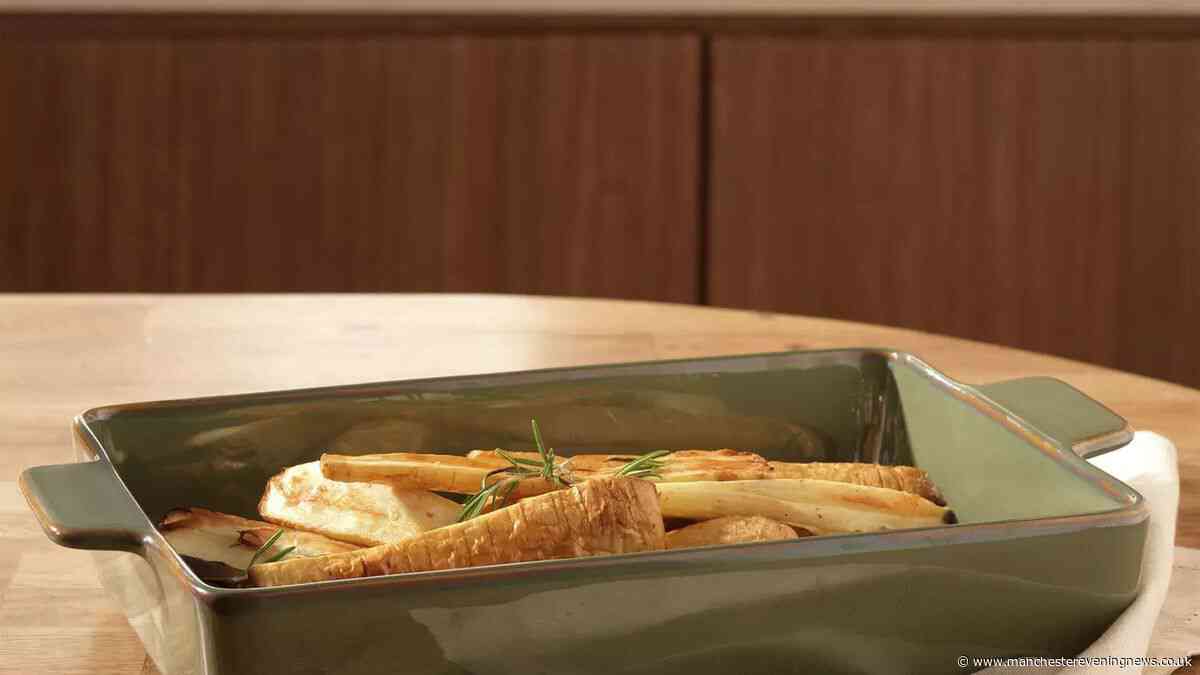 Sainsbury's shoppers' hack to get 'impressive' £15 ceramic roasting dish for free