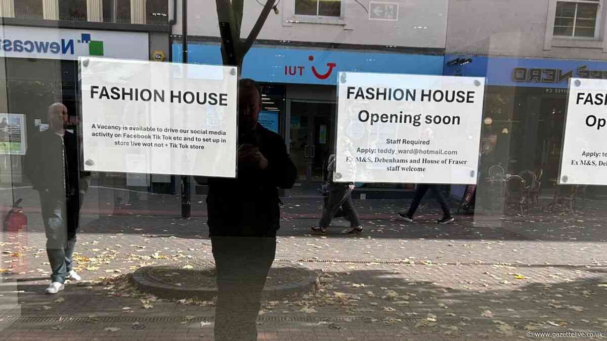 Signs appear in window of former Next store in Middlesbrough advertising 'fashion house'