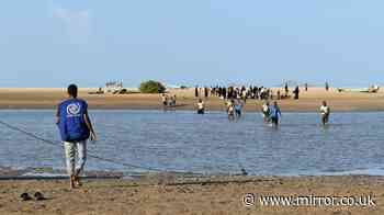 At least 109 migrants killed and dozens missing as boat capsizes near Djibouti