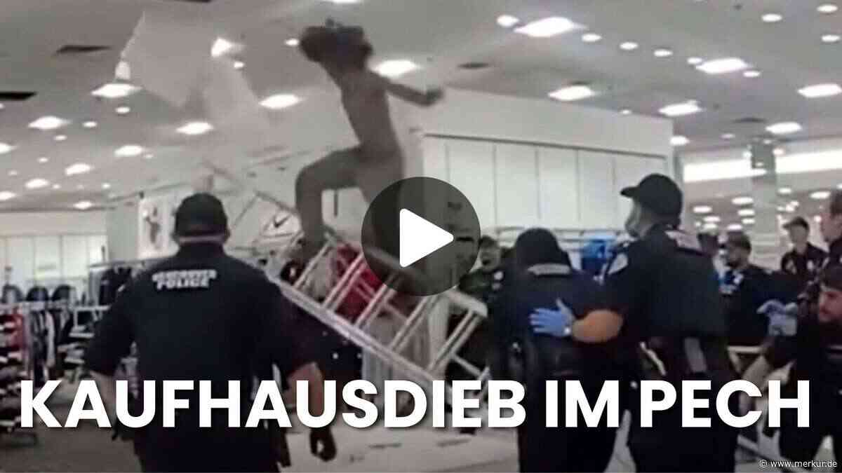 Einbrecher versteckt sich in Kaufhausdecke – Polizei holt ihn unsanft herunter