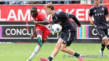 Yoann Cathline helpt FC Utrecht met twee schitterende doelpunten aan de eerste thuiszege van het seizoen