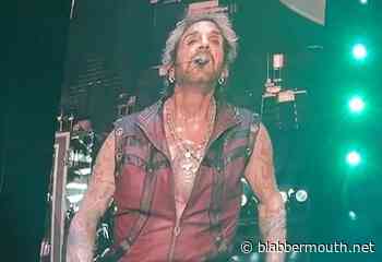 Watch: DEEN CASTRONOVO Plays Full Concert With JOURNEY In San Antonio, Two Days After Suffering Medical Emergency