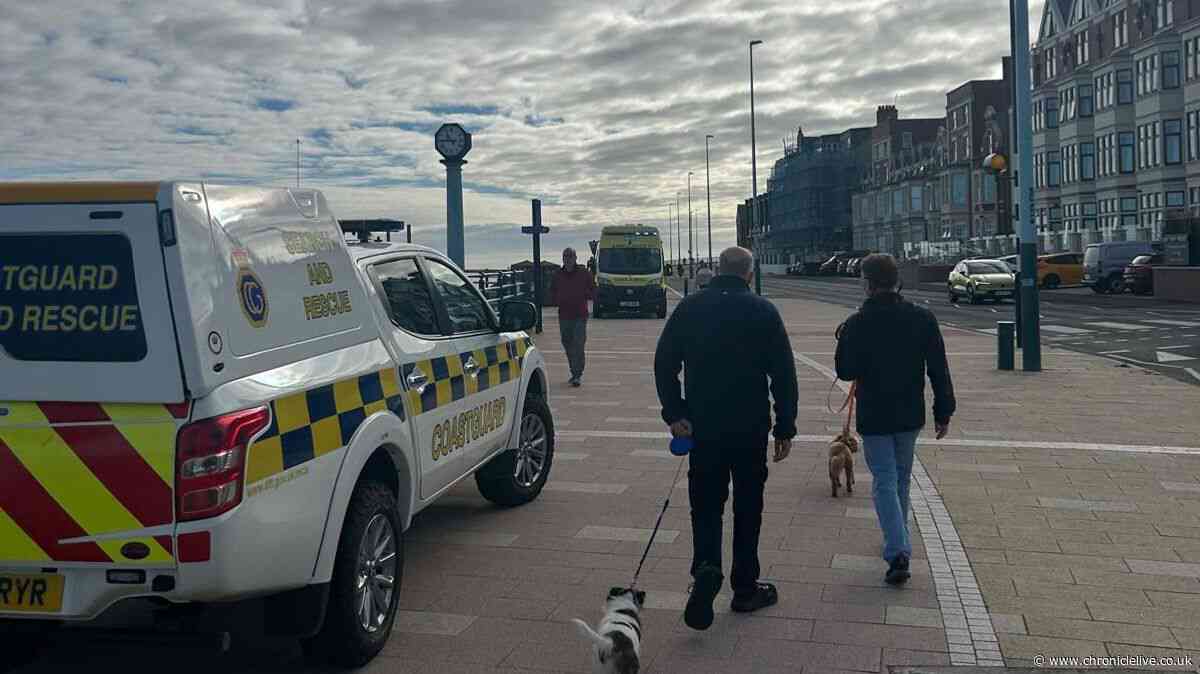 Man rescued after 'injuring ankle on the rocks' at Whitley Bay
