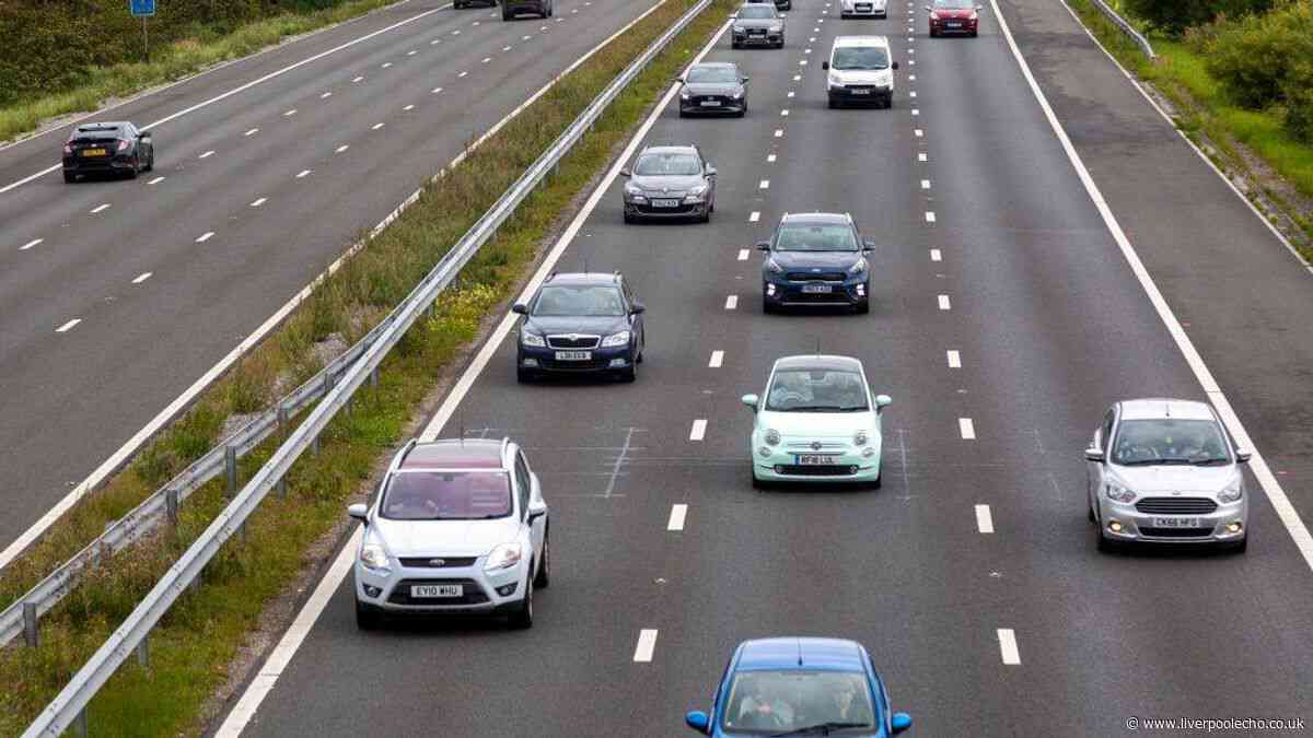 Police clarify the rules on 'undertaking' middle lane drivers and the potential £100 fine