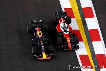 VIDEO: Max Verstappen slaat aanval Charles Leclerc af bij start GP Singapore