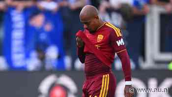 Donyell Malen krijgt eerste rode kaart uit zijn carrière bij gelijkspel AS Roma