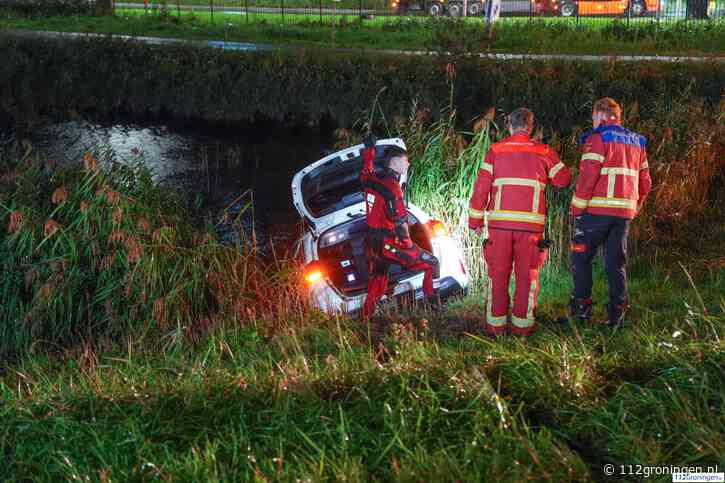 Automobilist belandt in sloot bij Dublinweg Groningen
