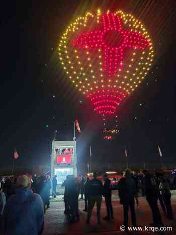 Yellow flag, static display for last day of 2026 Balloon Fiesta