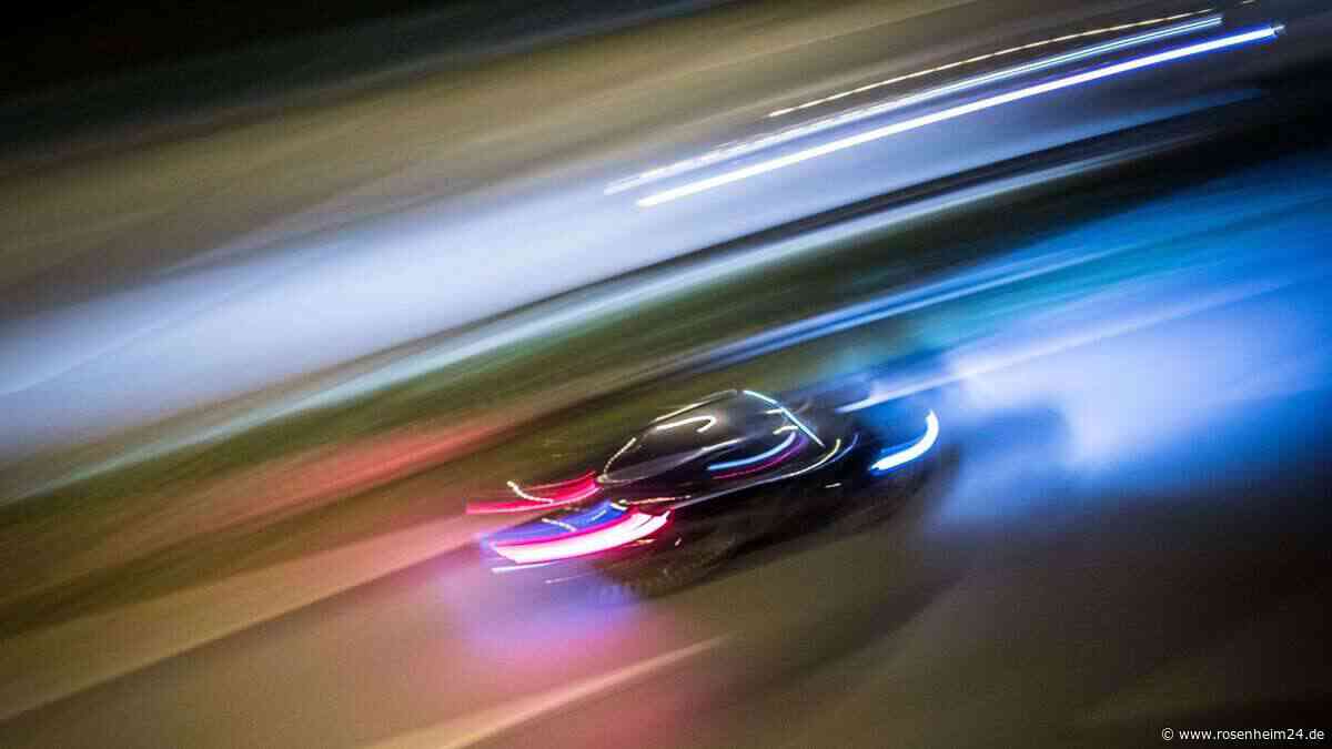 Wilde Flucht von Rosenheim nach Tirol – dann endet alles auf einem Garagendach