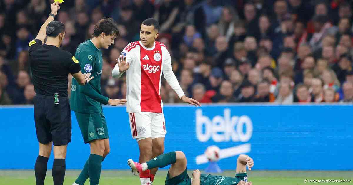 Charge Ouazane op Linssen niet bestraft met rode kaart: 'Dit is toch niet normaal?'