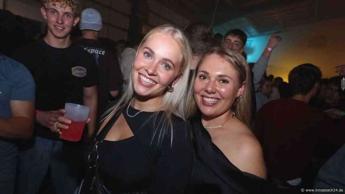 „Fessel Mich“-Party: Volle Halle, GoGo-Girls und Einlassstopp in Ramsau