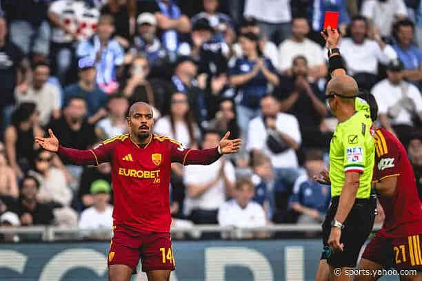 Malen earns first ever red card in Como showdown