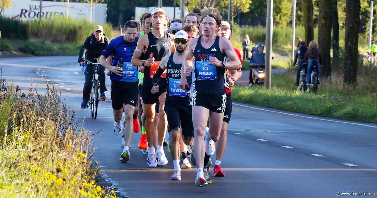 Auto-ongeluk staat topprestatie bij Marathon Eindhoven niet in de weg: ‘Als mijn hoofd vrij is, kan ik met mijn hart doen wat ik wil’