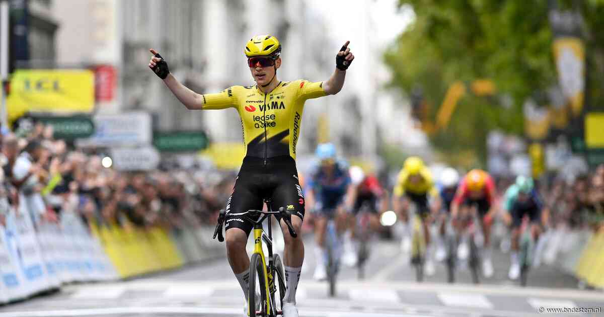Per Strand Hagenes kiest het juiste moment en bezorgt Visma zege in Parijs-Tours