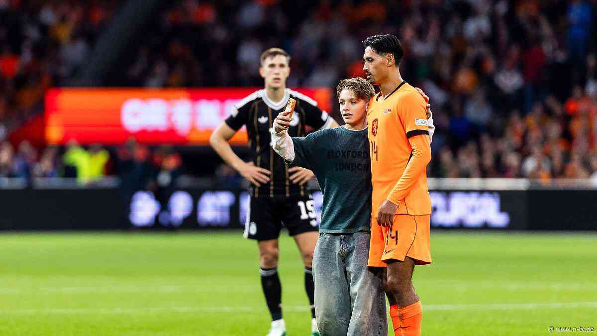 Harte Strafe für Flitzer: Teenager kassiert für Selfie fünf Jahre Stadionverbot