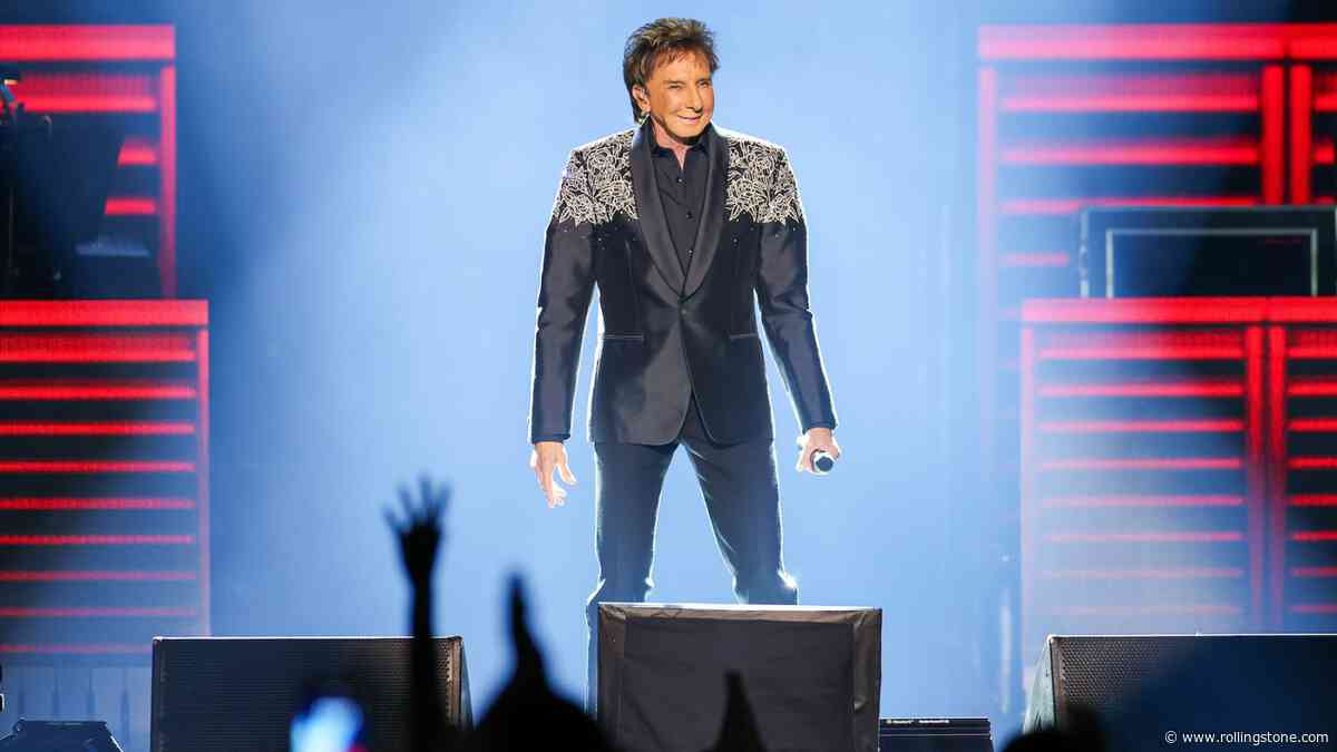 Barry Manilow Cancels Las Vegas Comeback Shows Due to Bronchitis