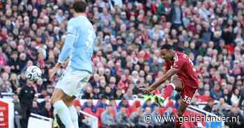 LIVE Premier League | Liverpool krijgt drie kansen in een minuut in beladen topper, City-spelers uitgejoeld bij elk balcontact