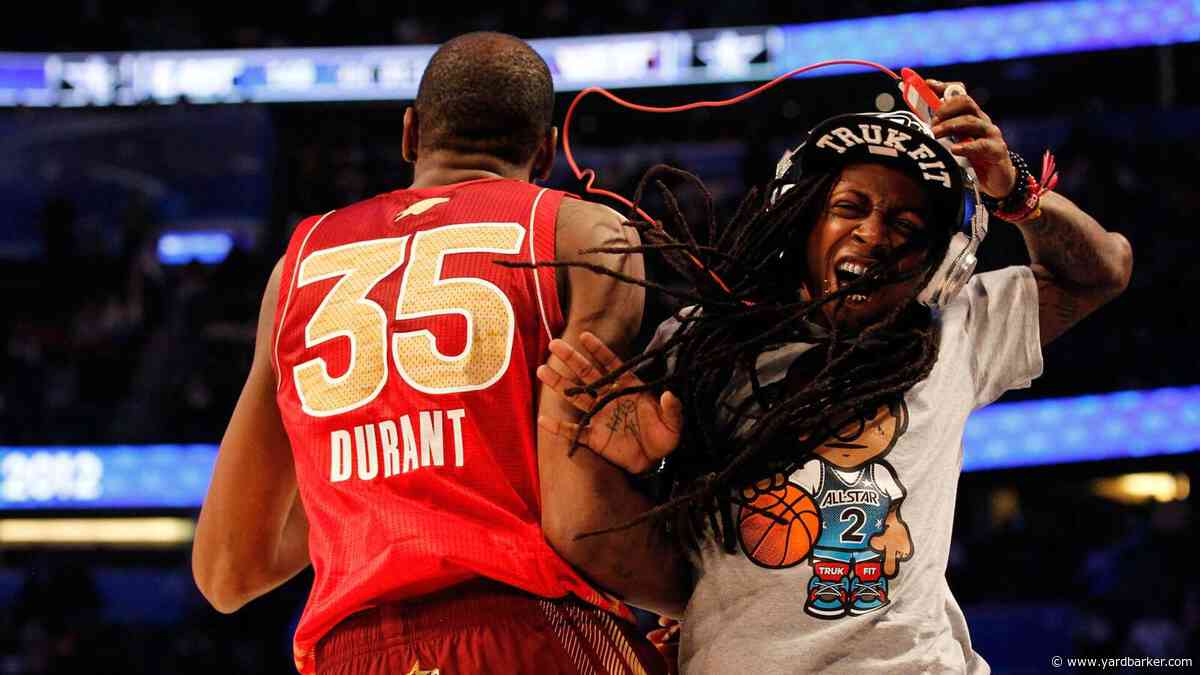 Kevin Durant receives his flowers from Lil Wayne, but it’s not about basketball