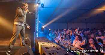 Etten-Leur viert terugkeer Smartlappen Festival met tranentrekkers, Chris Bauer en Fons: ‘De sfeer zit er goed in’
