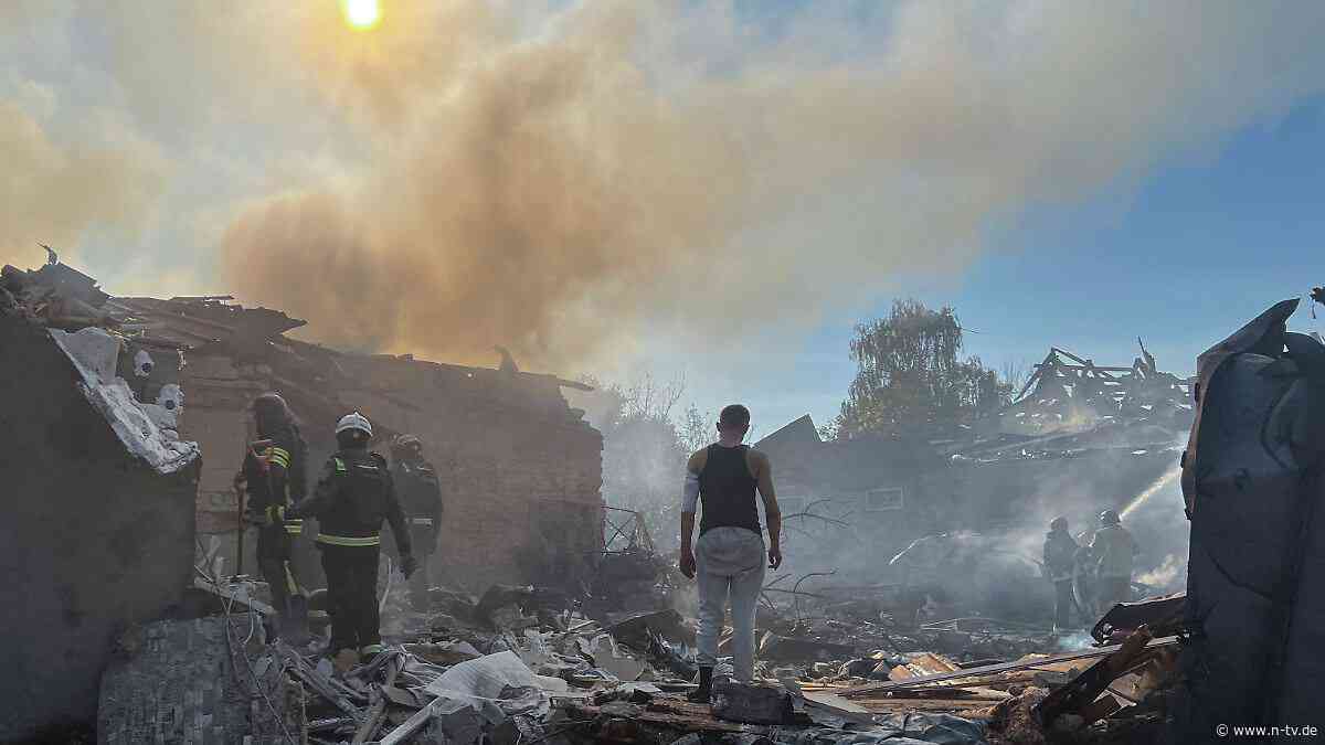 Angriffe auf Kraftwerke: Selenskyj: Moskau attackiert trotz Trumps Waffenruhe weiter