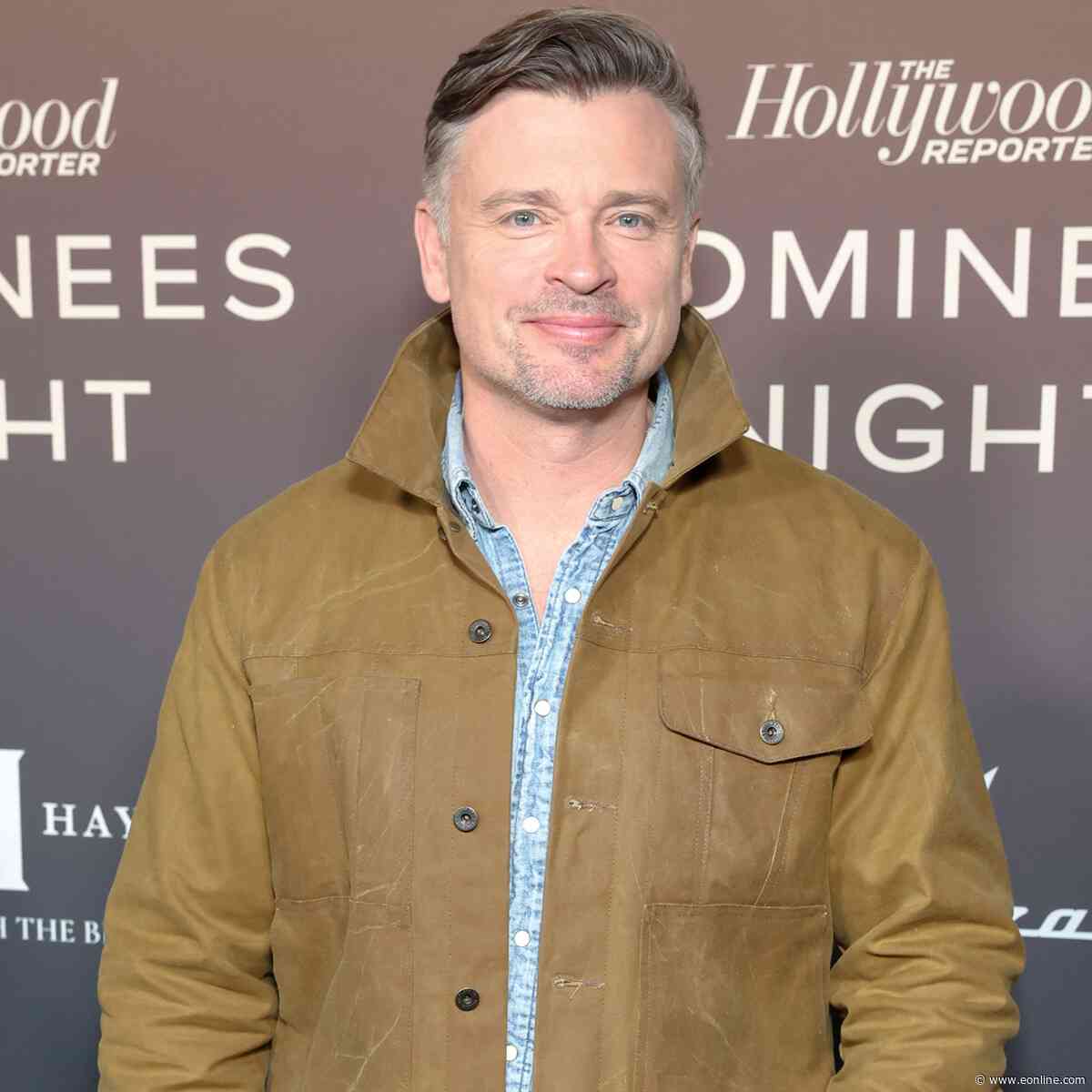 Tom Welling Has Hilarious Reaction to Viral NSFW Hotel Window Photo