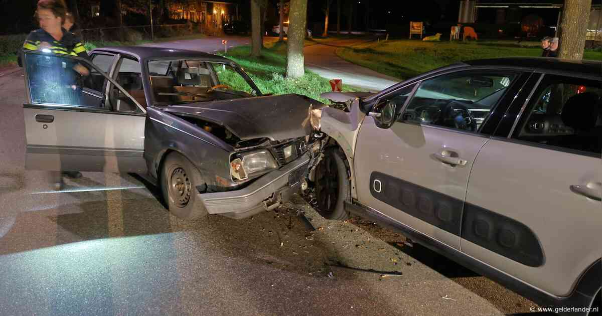 Frontale botsing in Beers, Millseweg afgesloten