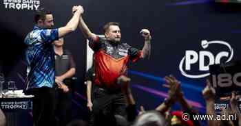 Clayton na zege op Van Veen ook te sterk voor Humphries in zinderende finale in Basel