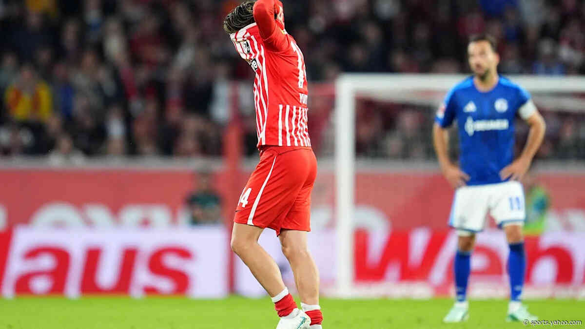 Julian Schuster on Freiburg’s shorthanded victory: “The team and fans were there for Yuito.”