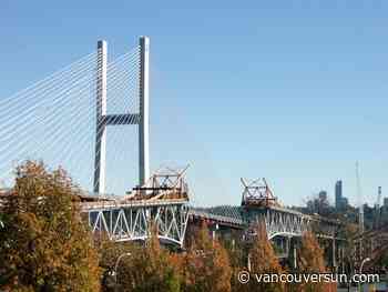 Pattullo Bridge arch removed over Thanksgiving long weekend