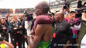 Kipchoge conquers Melbourne Marathon