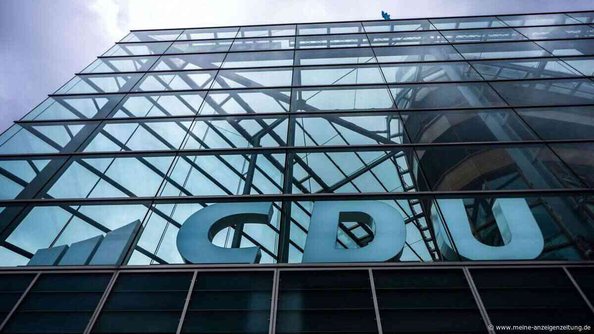 CDU schließt Krisenklausur ab - Söder stützt Merz