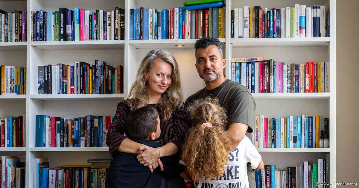 Eus zag in een resort al die ‘gedrogeerde’ kinderen en dacht: voor mijn dochter en zoon geen smartphone