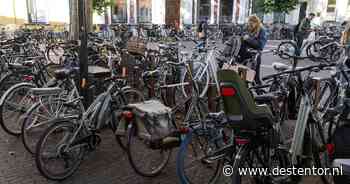 Fietsen staan lukraak door heel Deventer geparkeerd: zo wil de gemeente deze chaos beëindigen