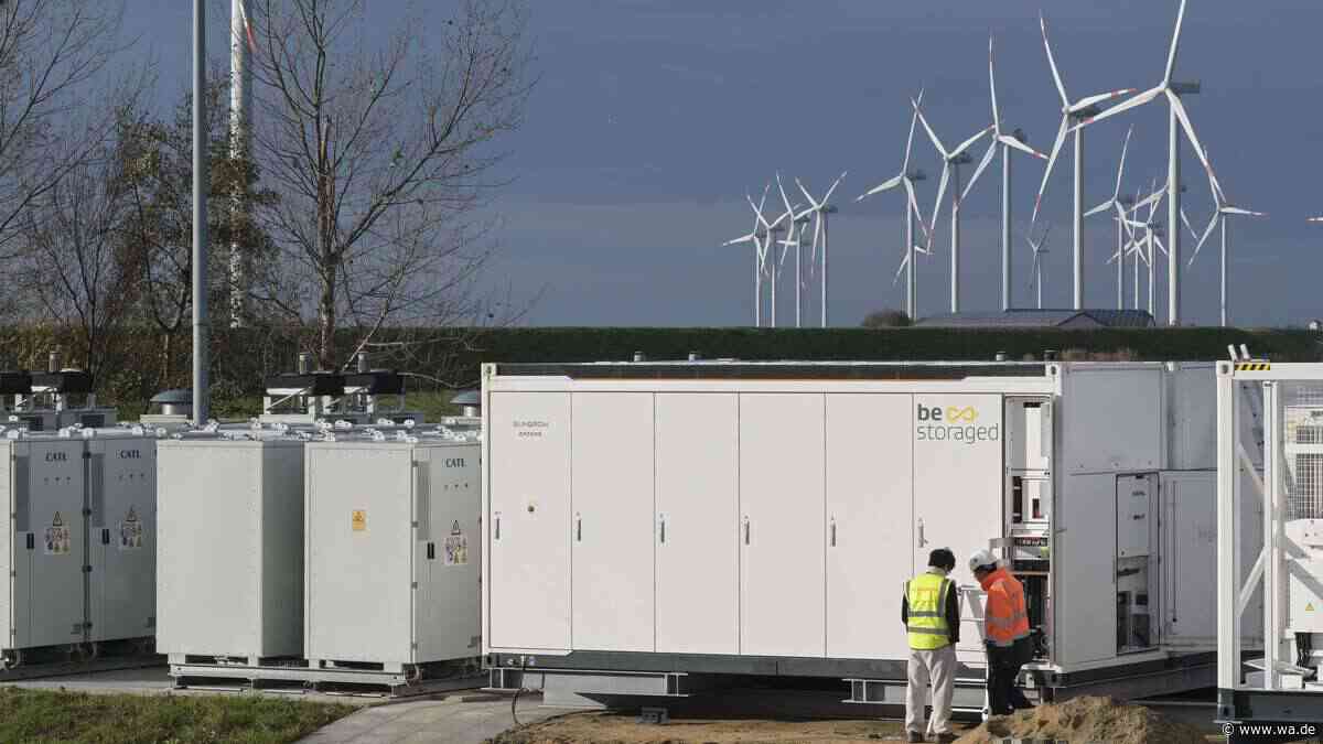 Fraunhofer-Test: Batteriespeicher drücken Stromspitze von 583 auf 221 Euro