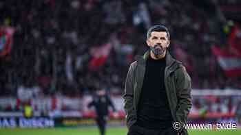 Sogar Freiburg staunt: Schalkes Trainer überrascht mit bemerkenswerter Kritik
