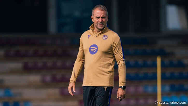 Watch: Hansi Flick makes classy gesture after winning September’s La Liga coaching award
