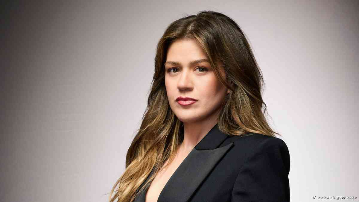 Kelly Clarkson Responds to Brooklyn Store After They Refute Her Bad Shopping Experience