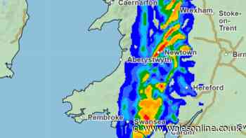 Weather maps show where the heaviest rain and high winds will hit tonight