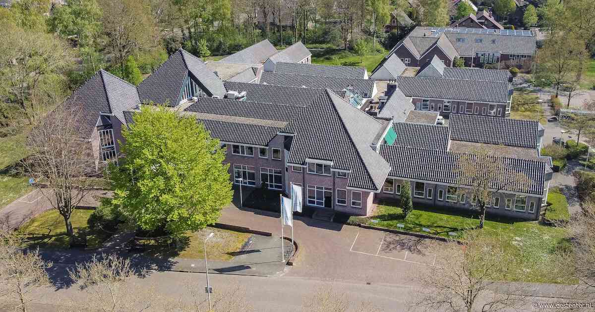 Staphorst bezuinigt een half miljoen minder dan afgesproken, maar inwoners merken het toch