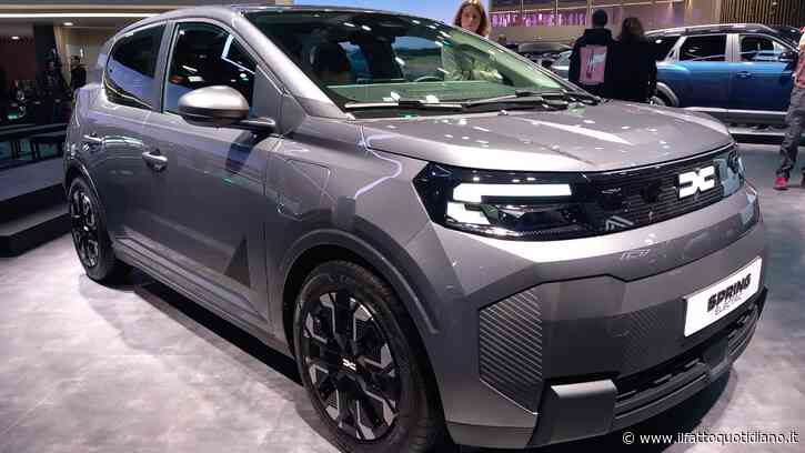 Dacia, doppia novità a Parigi con Spring e Striker. Alpine guarda al futuro elettrico – FOTO