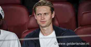 Frenkie de Jong nog niet fit genoeg voor rentree: FC Barcelona reist zonder middenvelder af naar Istanboel