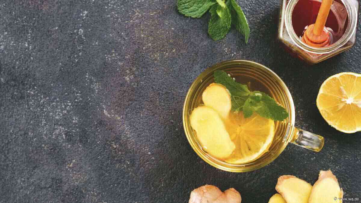 Krank und durstig: Was Sie bei einer Erkältung wirklich trinken sollten