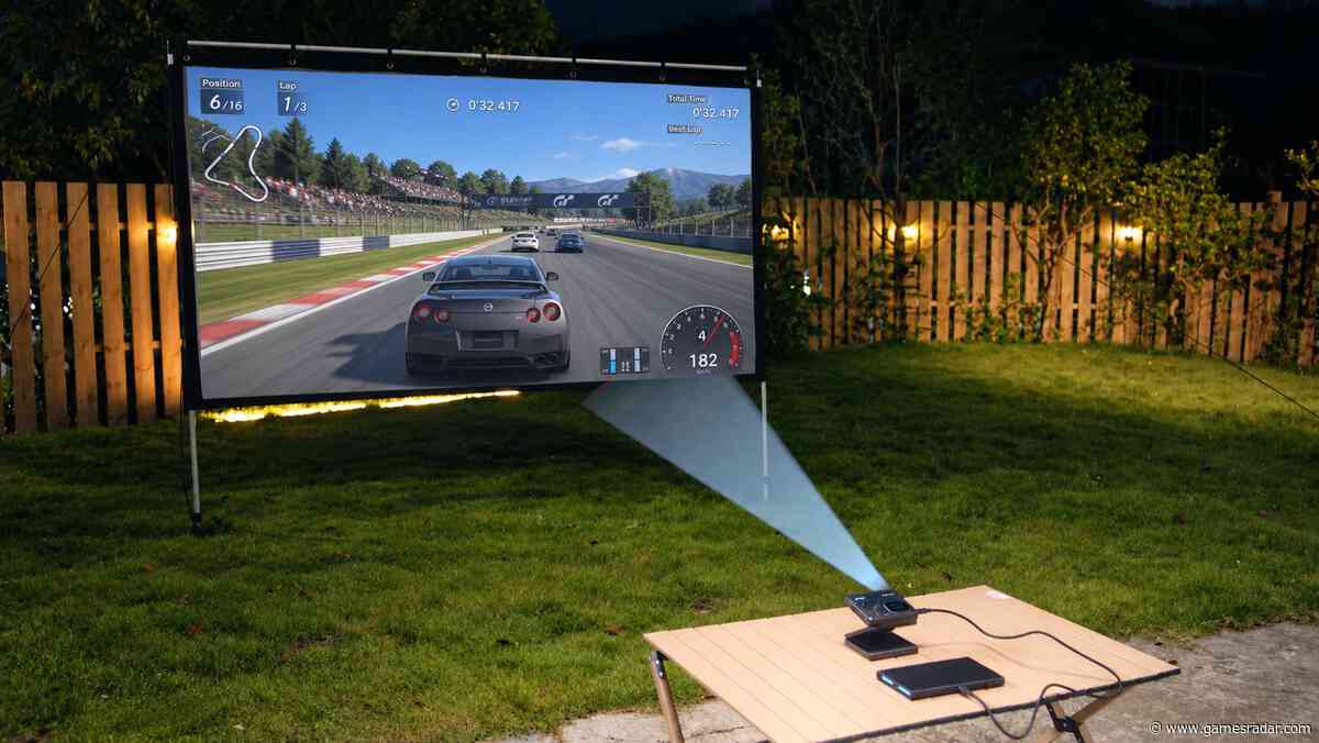 The Aurzen ZIP Pro pocket projector takes game night on the go